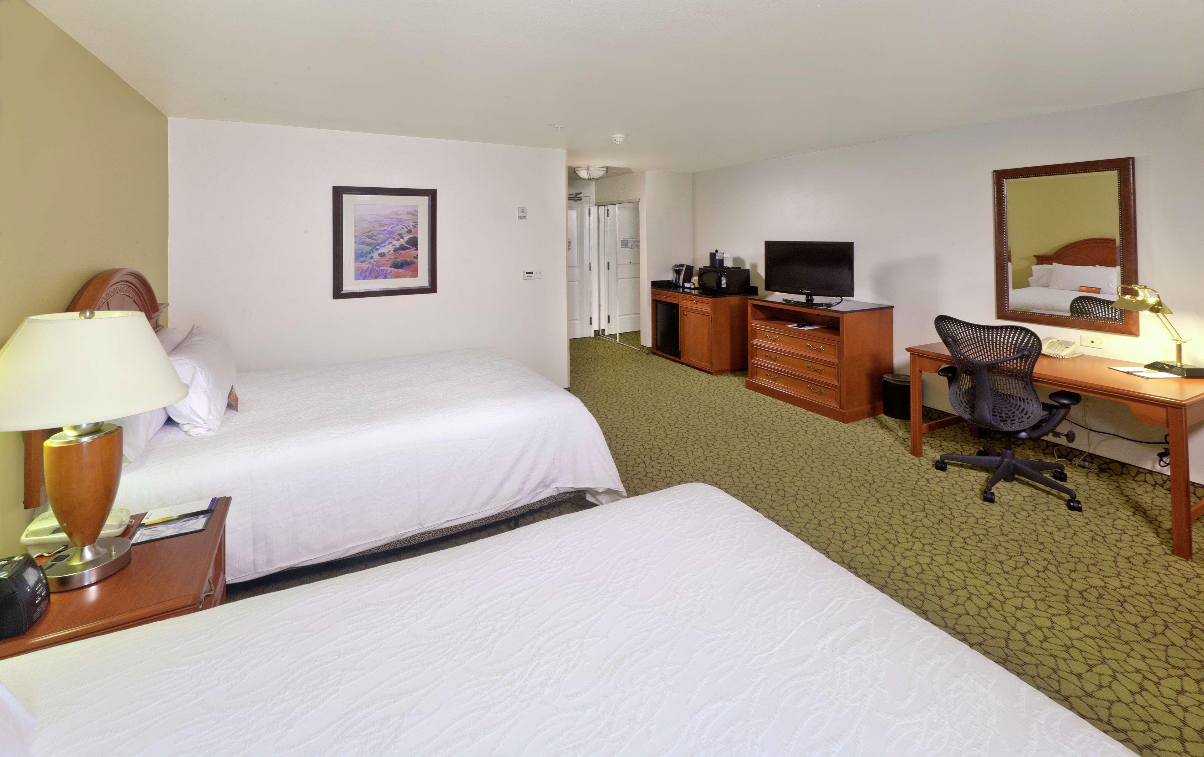 Hilton Garden Inn Ontario Rancho Cucamonga Dış mekan fotoğraf