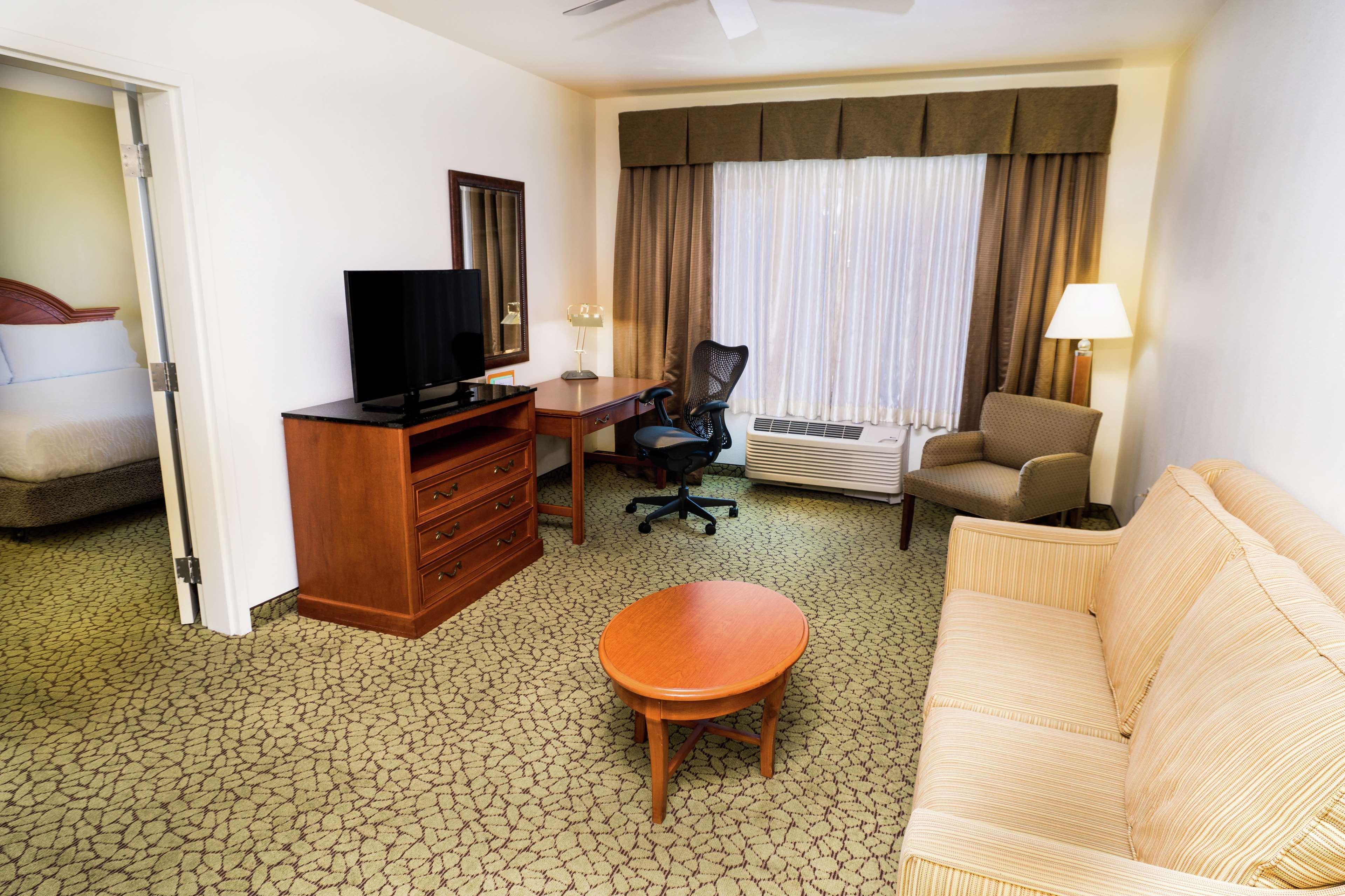 Hilton Garden Inn Ontario Rancho Cucamonga Dış mekan fotoğraf
