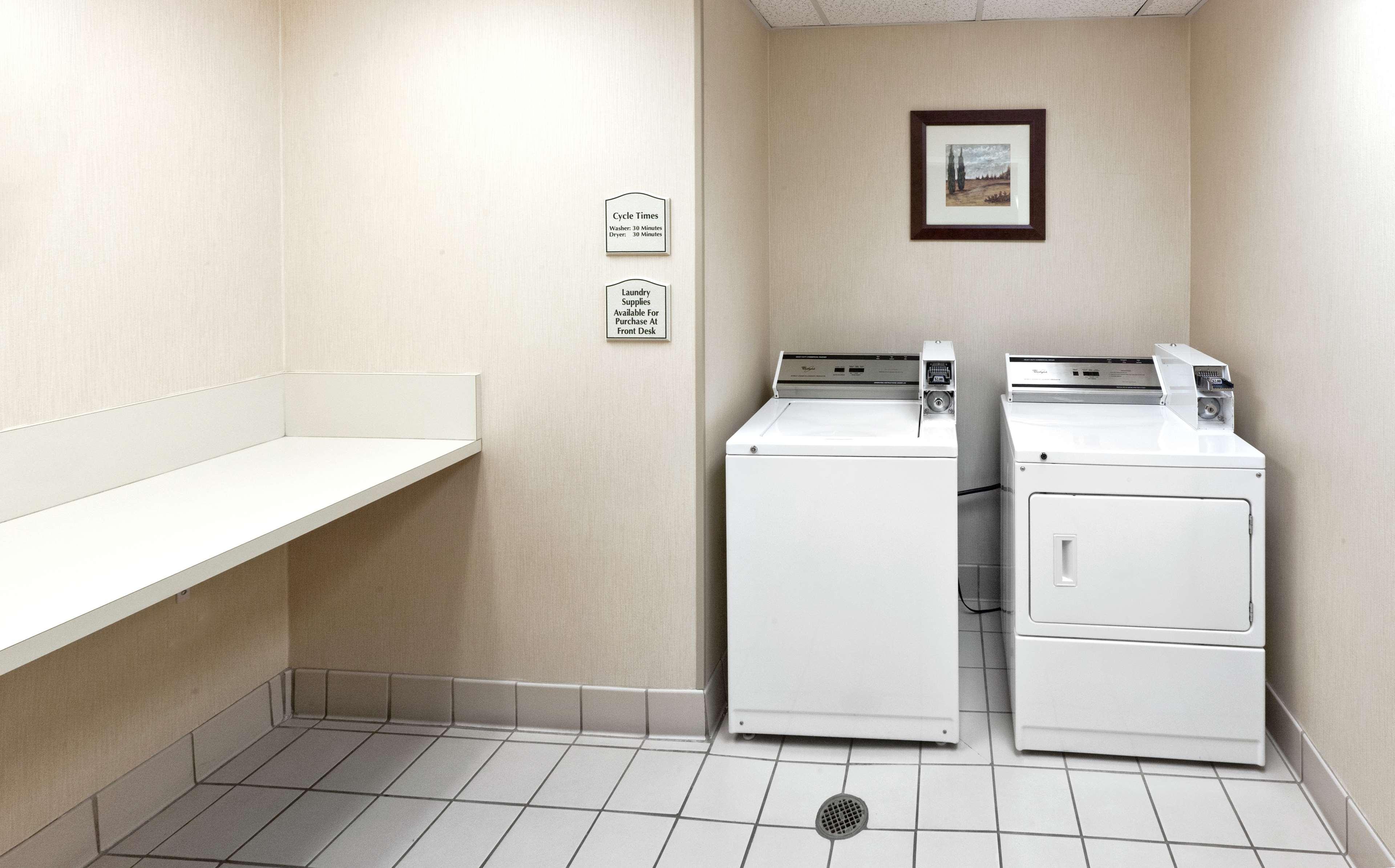 Hilton Garden Inn Ontario Rancho Cucamonga Dış mekan fotoğraf