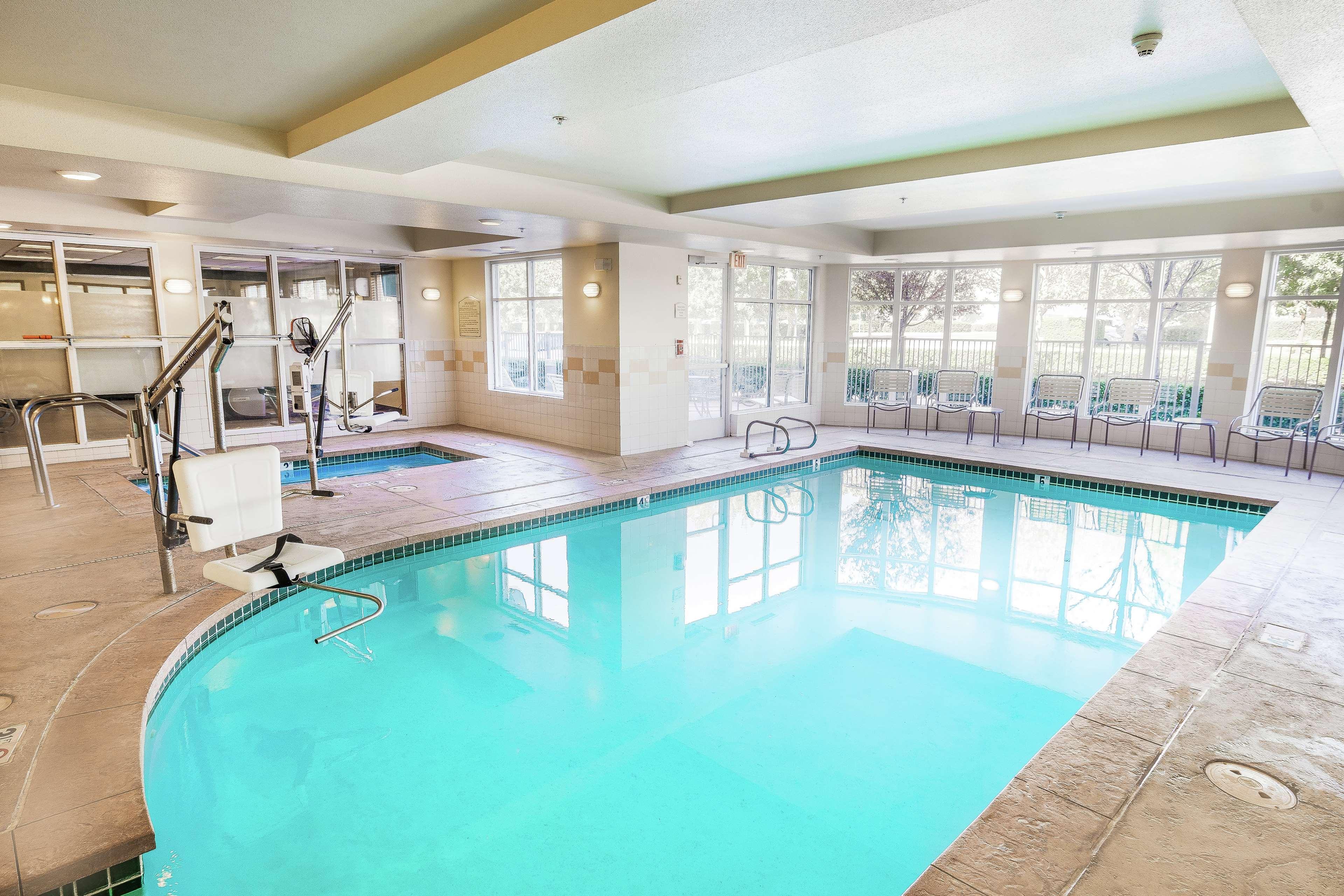 Hilton Garden Inn Ontario Rancho Cucamonga Dış mekan fotoğraf