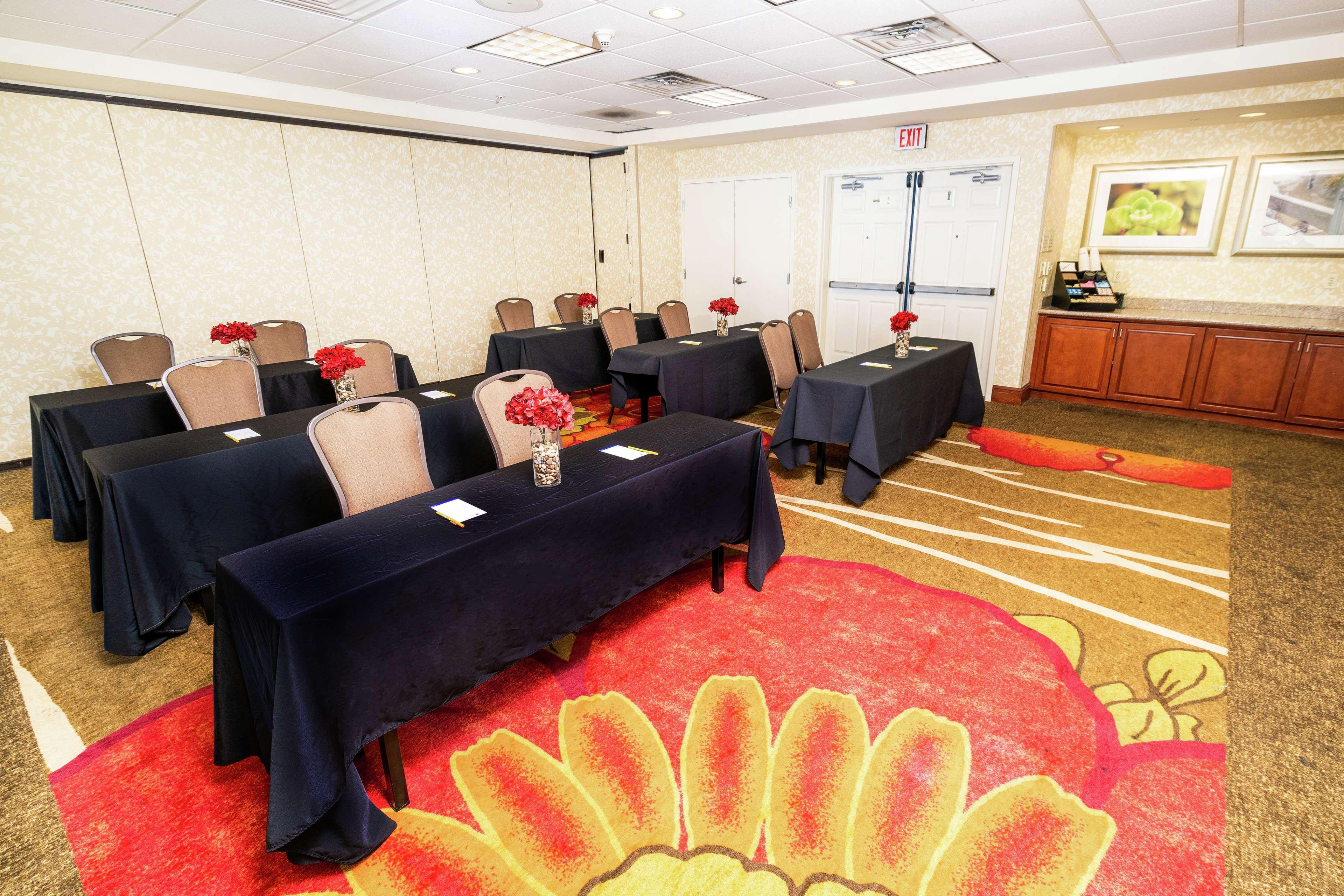 Hilton Garden Inn Ontario Rancho Cucamonga Dış mekan fotoğraf