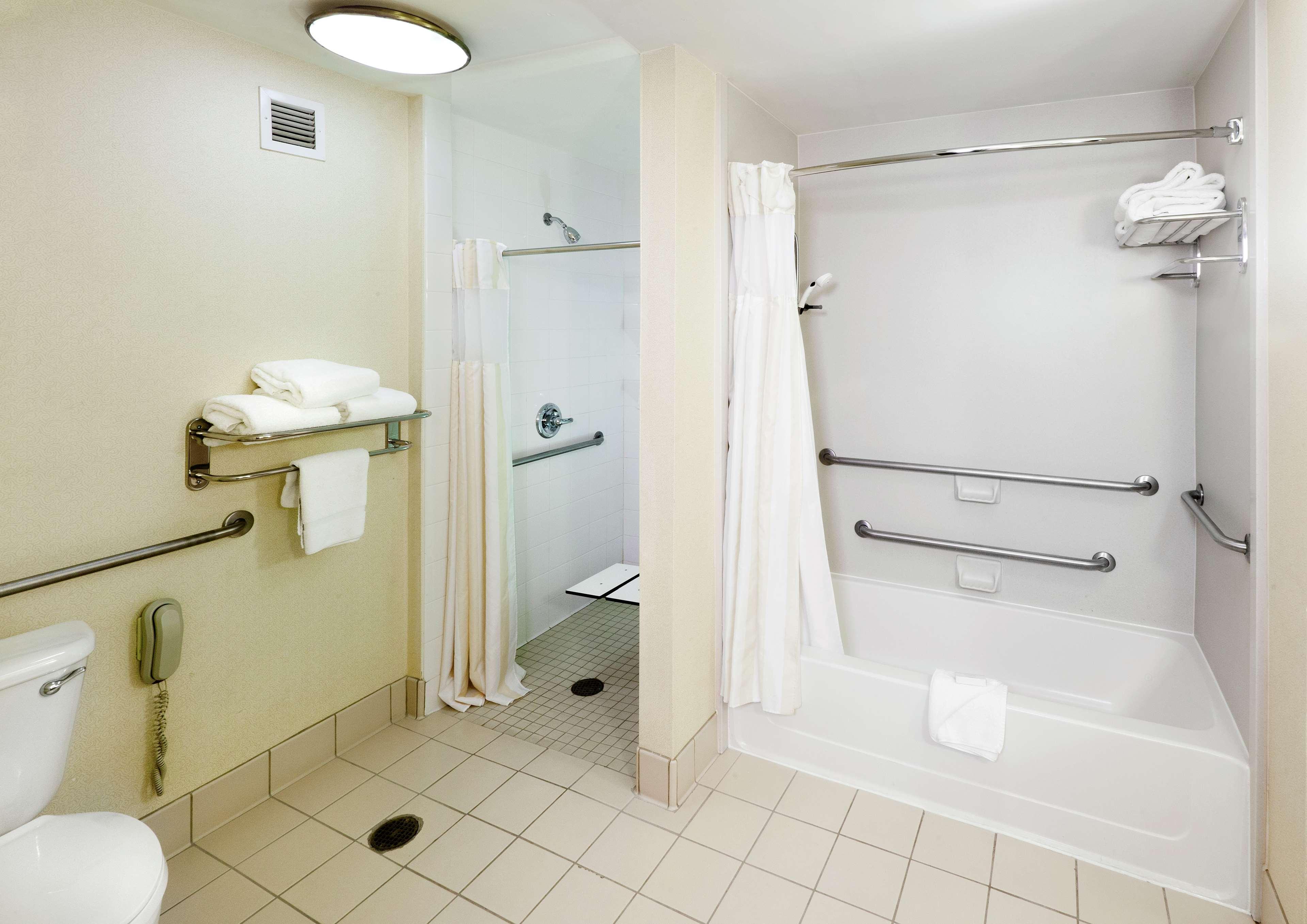 Hilton Garden Inn Ontario Rancho Cucamonga Dış mekan fotoğraf