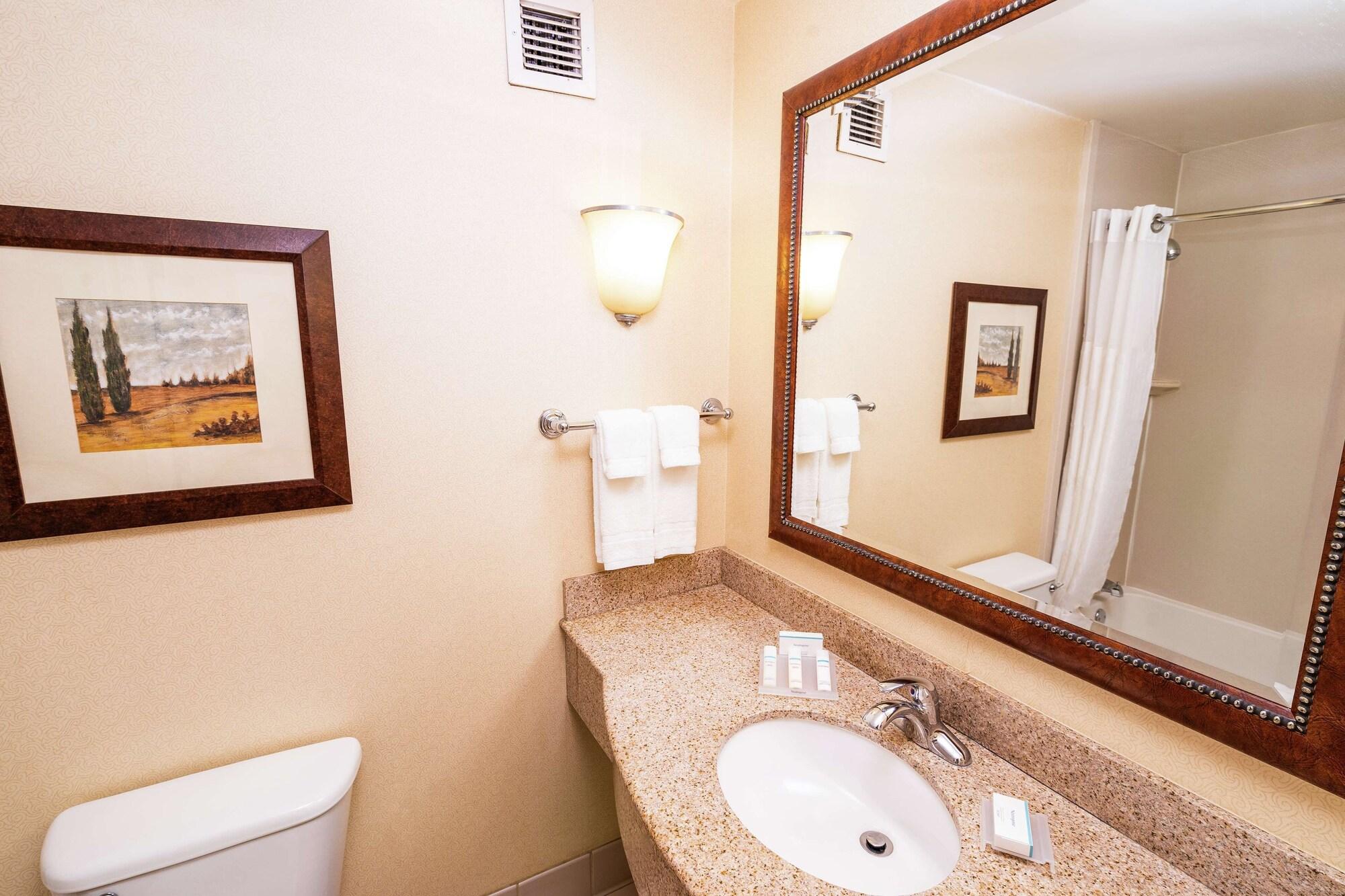 Hilton Garden Inn Ontario Rancho Cucamonga Dış mekan fotoğraf