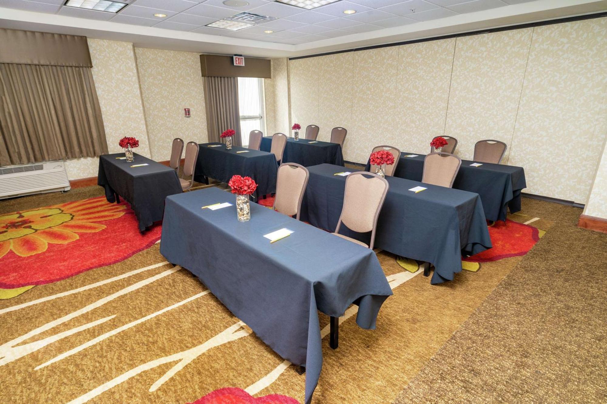 Hilton Garden Inn Ontario Rancho Cucamonga Dış mekan fotoğraf