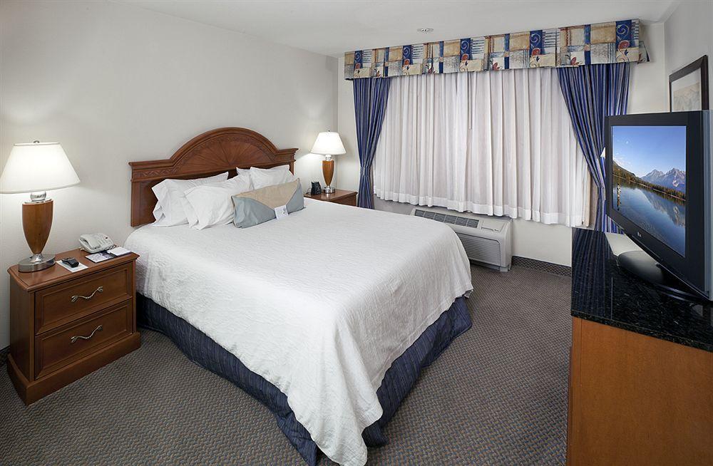 Hilton Garden Inn Ontario Rancho Cucamonga Dış mekan fotoğraf